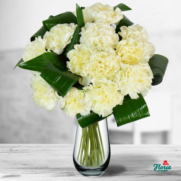 flori-buchet-de-13-garoafe-albe-32597.jpeg
