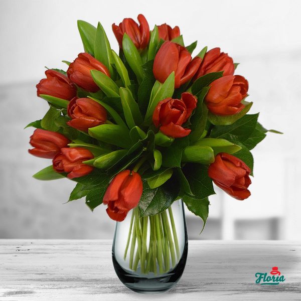 flori-buchet-de-15-lalele-rosii-32980.jpeg