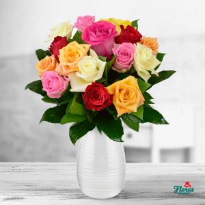 flori-buchet-de-15-trandafiri-multicolori-33291.jpeg
