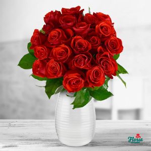 flori-buchet-de-21-trandafiri-rosii-33277.jpeg