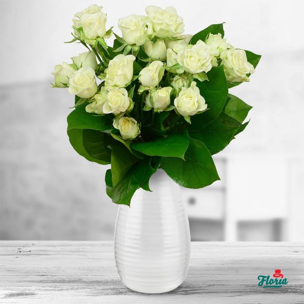 flori-buchet-de-5-minirosa-albi-33561.jpeg