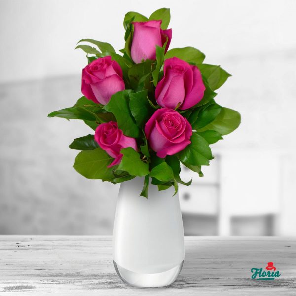flori-buchet-de-5-trandafiri-roz-33245.jpeg