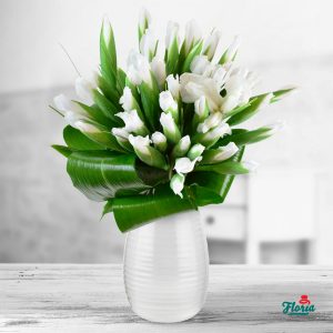 flori-buchet-de-65-irisi-albi-33139.jpeg