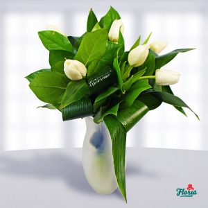 flori-buchet-de-7-lalele-albe-31287.jpeg