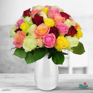 flori-buchet-de-75-trandafiri-multicolori-33638.jpeg