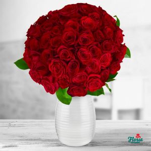 flori-buchet-de-75-trandafiri-rosii-33281.jpeg